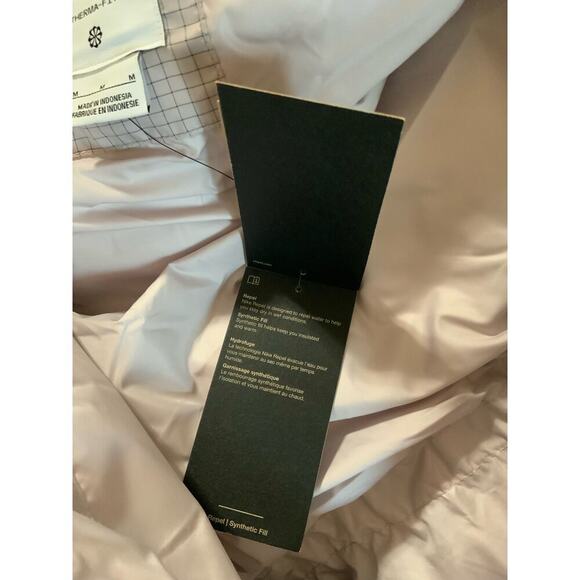 Nike Windrunner Therma Fit Puffer Vest Coat Women Size Medium Warm Winter NWT - Picture 15 of 16